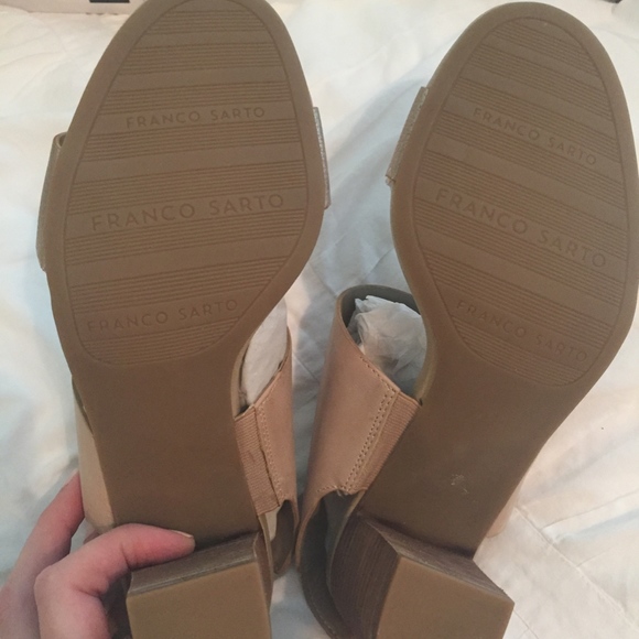 Brand NEW Franco Sarto Gothic Block Heel in Shell - Picture 3 of 4